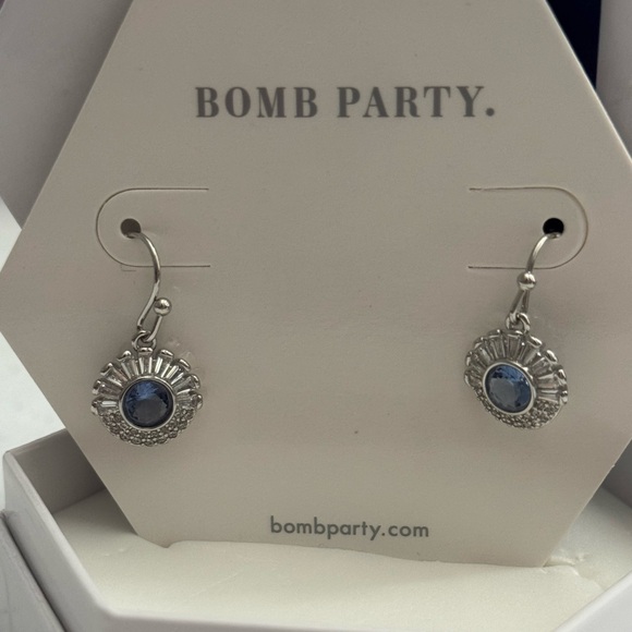 Bomb Party September 2021 Earrings- New in box - Picture 3 of 5